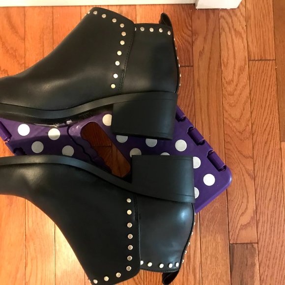 Gold Studded Black Booties Size 8 - Picture 7 of 10